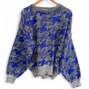 Vintage Men's Blue and Gray Patterned Sweater